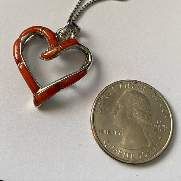 Vintage Sterling Silver Coral Inlay Heart Pendant Necklace - Picture 9 of 10